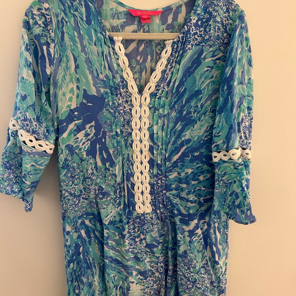Lilly Pulitzer Blue and Green V-Neck Top